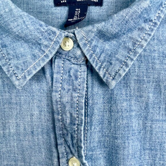 GAP Fitted Boyfriend Shirt Indigo Cotton Denim Button Down Womens L Long Sleeve - Picture 5 of 13